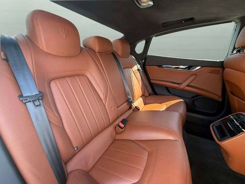 Used 2022 Maserati Quattroporte Modena Q4 image 27