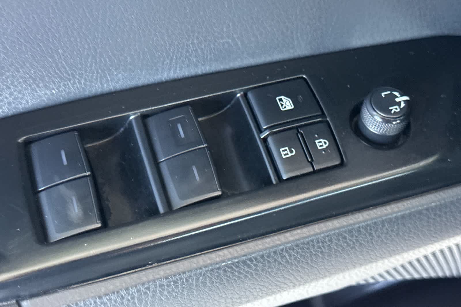 Used 2025 Toyota Camry LE FWD image 13
