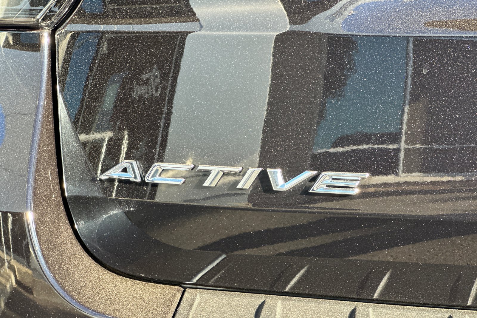 Used 2025 Ford Explorer Active AWD/4WD image 29