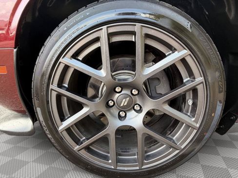 Used 2019 Dodge Challenger R/T RWD image 5