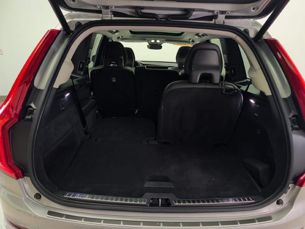 Used 2023 Volvo XC90 B5 Core w/ Protection Package Premier AWD/4WD image 31