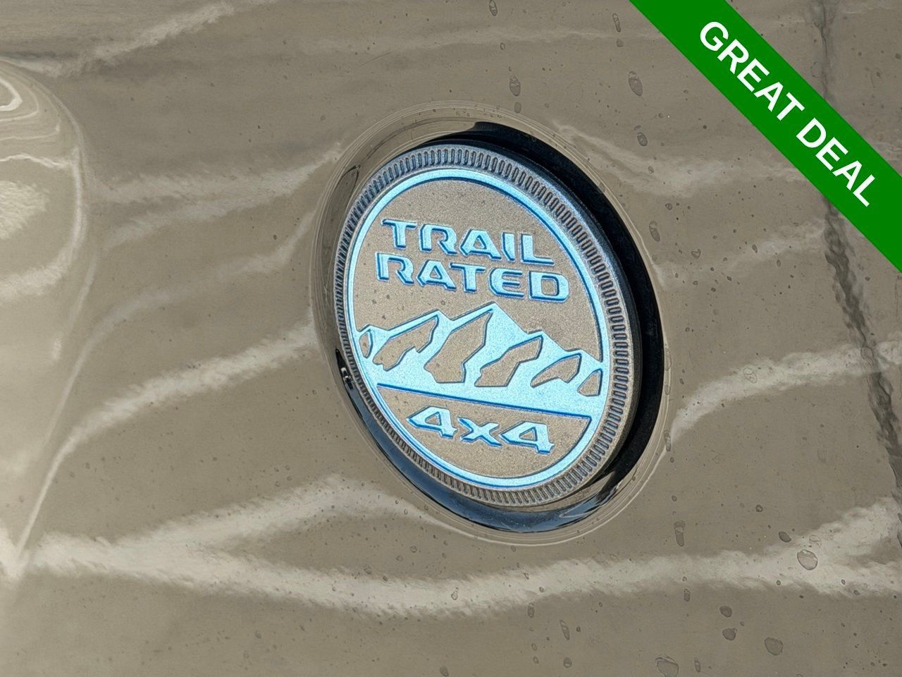 Used 2025 Jeep Wrangler Unlimited Sahara w/ Safety Group AWD/4WD image 11
