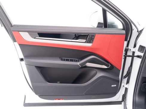 New 2026 Porsche Cayenne E-Hybrid Coupe image 24