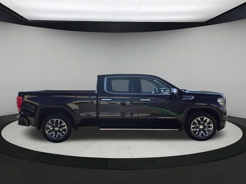 Used 2023 GMC Sierra 1500 Denali w/ Denali Reserve Package AWD/4WD image 6