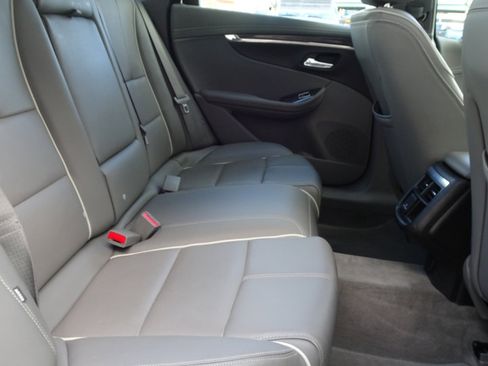 Used 2015 Chevrolet Impala LTZ image 6