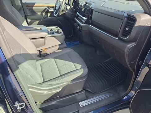 Used 2022 Chevrolet Silverado 1500 LT image 32