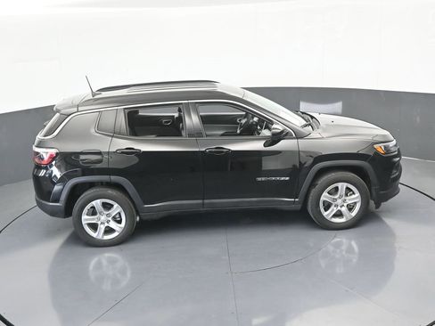 Used 2024 Jeep Compass Latitude image 49