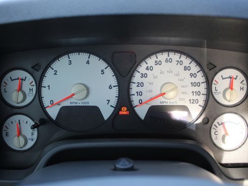 Used 2006 Dodge Ram 1500 Truck SLT image 26