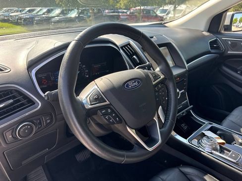 Used 2019 Ford Edge Titanium w/ Cold Weather Package AWD/4WD image 8