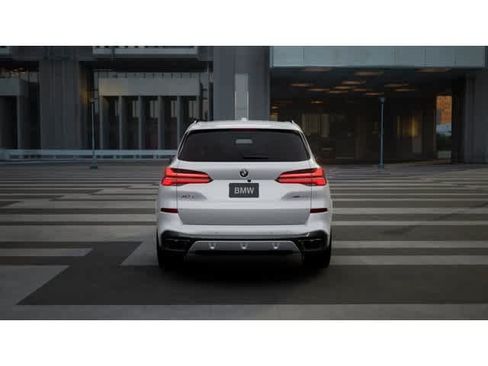 New 2026 BMW X5 xDrive40i w/ M Sport Package AWD/4WD image 5