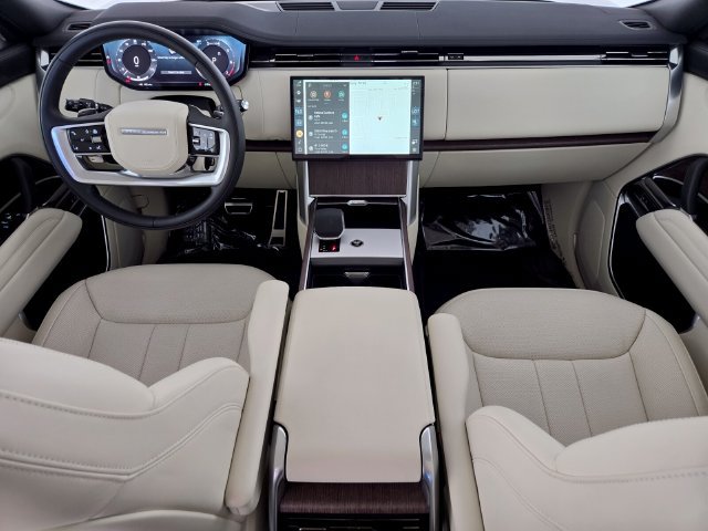 Certified 2025 Land Rover Range Rover Long Wheelbase SE AWD/4WD image 4