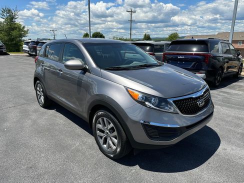 Used 2015 Kia Sportage LX AWD/4WD image 3