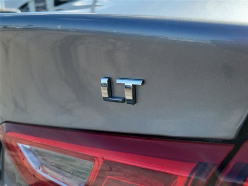 Used 2024 Chevrolet Malibu LT FWD image 8