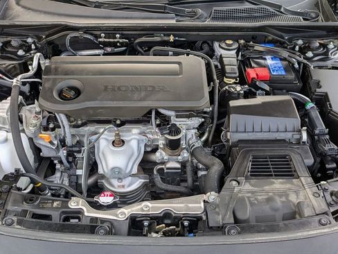 Used 2025 Honda Civic Sport image 30