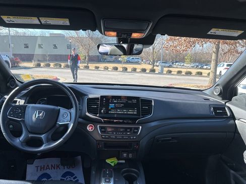 Used 2022 Honda Pilot TrailSport image 31