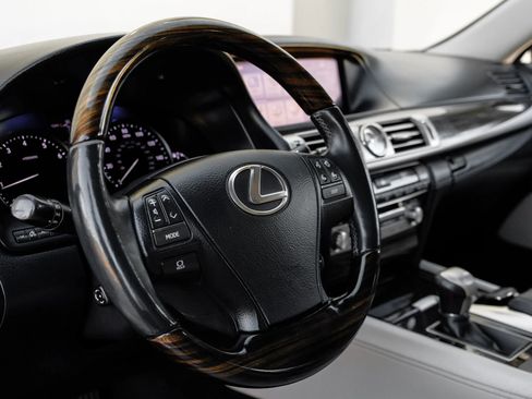 Used 2014 Lexus LS 460 AWD w/ Comfort Package image 24