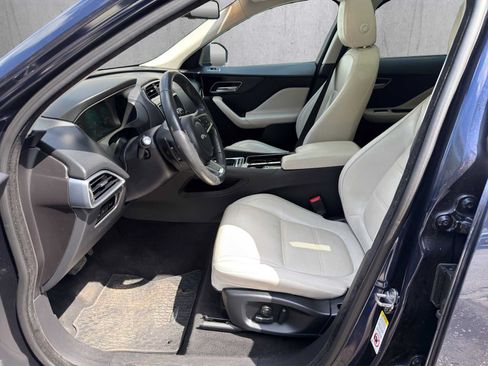Used 2018 Jaguar F-PACE Prestige AWD/4WD image 11