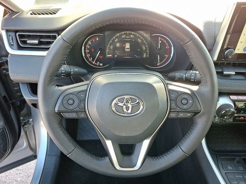 Certified 2025 Toyota RAV4 XLE Premium image 18