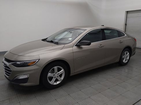 Used 2022 Chevrolet Malibu LS FWD image 2