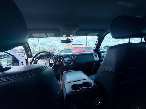 Used 2011 Ford F250 Lariat w/ Chrome Pkg image 23