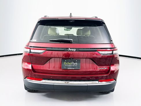 Used 2023 Jeep Grand Cherokee Limited w/ Luxury Tech Group II image 7