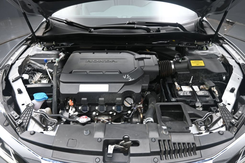 Used 2016 Honda Accord EX-L image 32