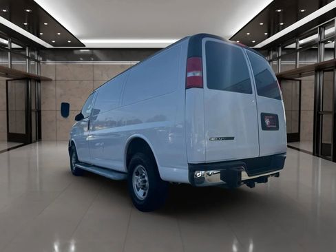 Used 2019 Chevrolet Express 2500 w/ Driver Convenience Package image 4