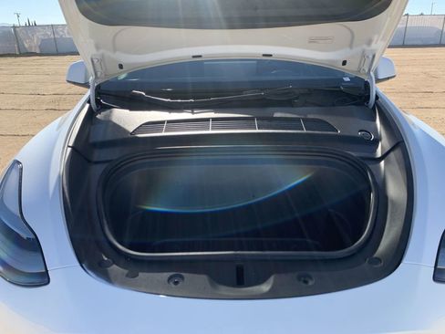 Used 2022 Tesla Model Y Performance image 28