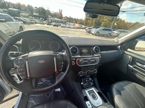 Used 2016 Land Rover LR4 HSE Silver Edition AWD/4WD image 10