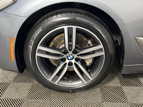 Used 2021 BMW 530i xDrive w/ Premium Package AWD/4WD image 14