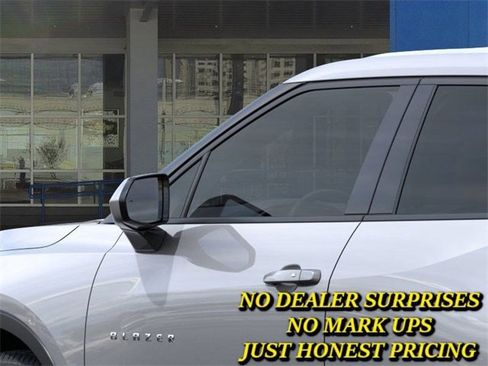 New 2026 Chevrolet Blazer LT image 12