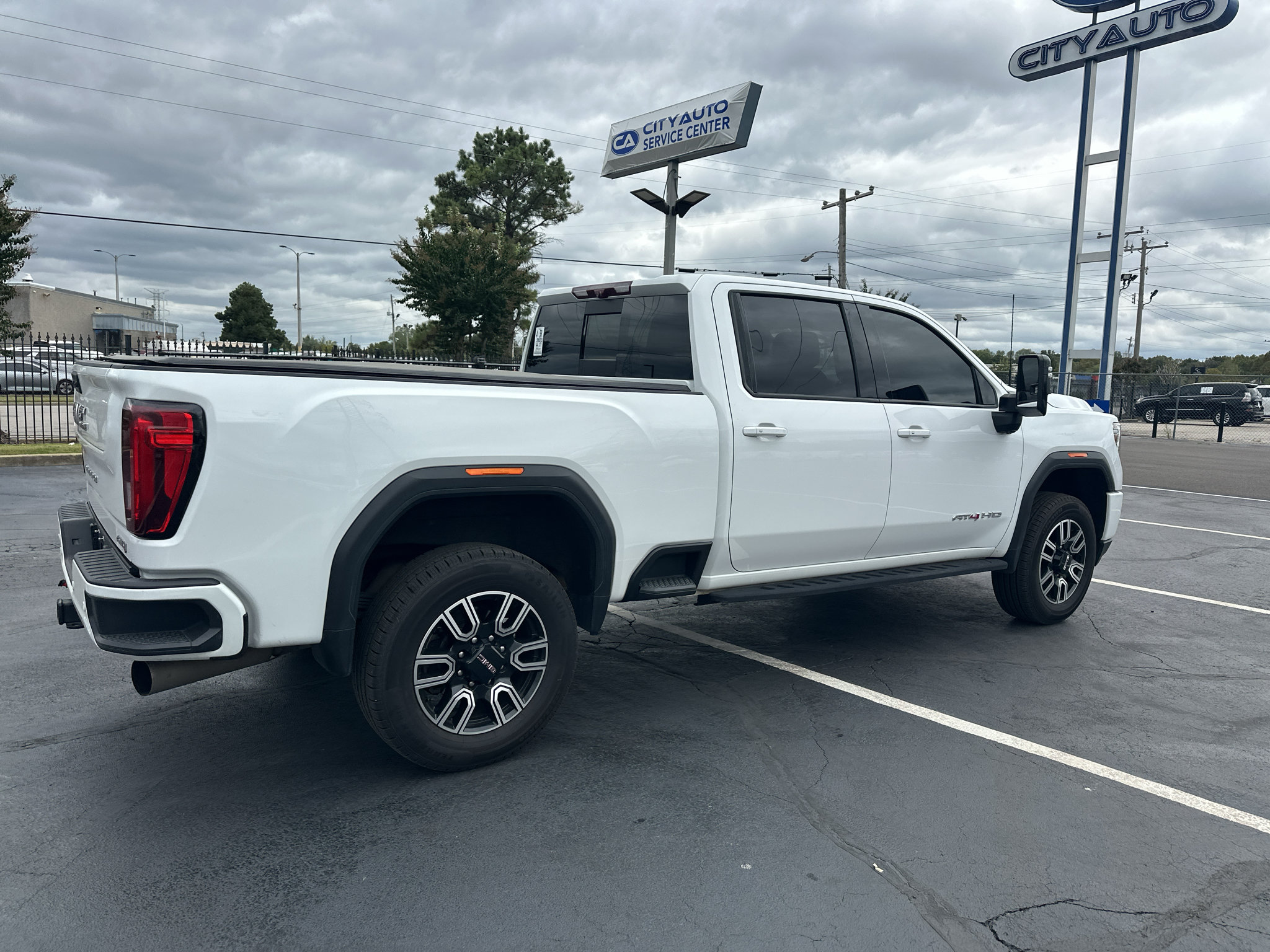 Used 2023 GMC Sierra 2500 AT4 w/ AT4 Premium Plus Package AWD/4WD image 21