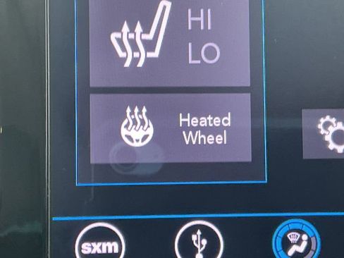 Used 2018 Chrysler Pacifica Touring-L Plus image 47