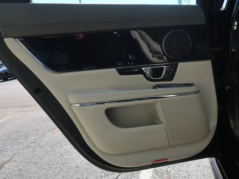 Used 2017 Jaguar XJ R-Sport image 53