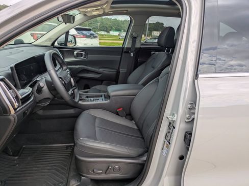 Used 2026 Kia Sorento S w/ S Panoramic Sunroof Package FWD image 7