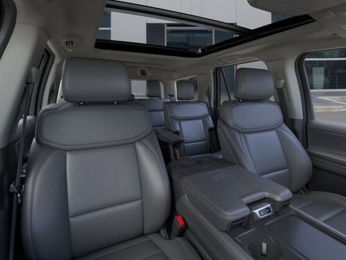 New 2026 Ford Expedition Active RWD image 13