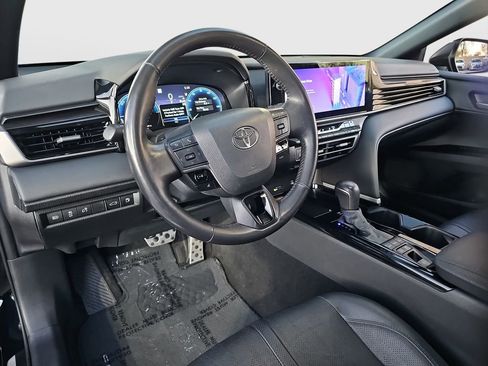 Used 2025 Toyota Camry XSE image 9