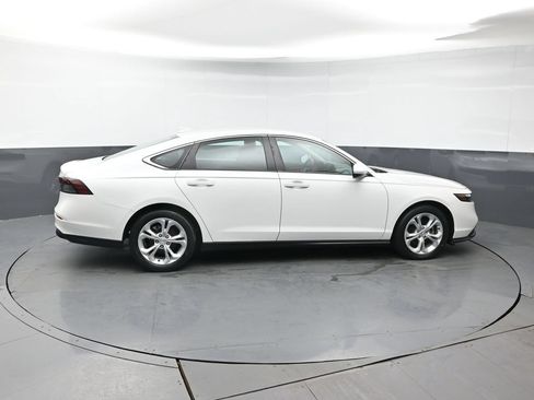 Used 2023 Honda Accord LX image 7