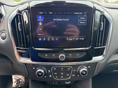 Used 2023 Chevrolet Traverse Premier image 10