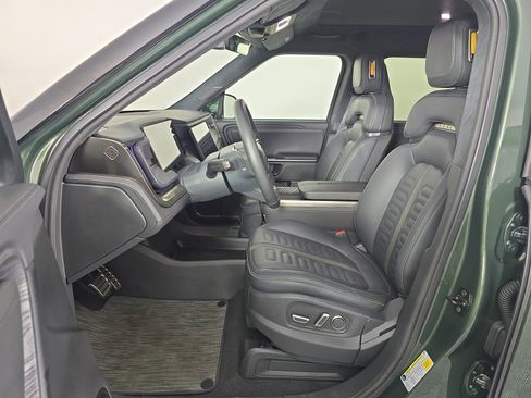 Used 2023 Rivian R1S Adventure image 20