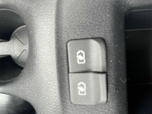 Used 2019 Nissan Kicks SV w/ Exterior Package image 23