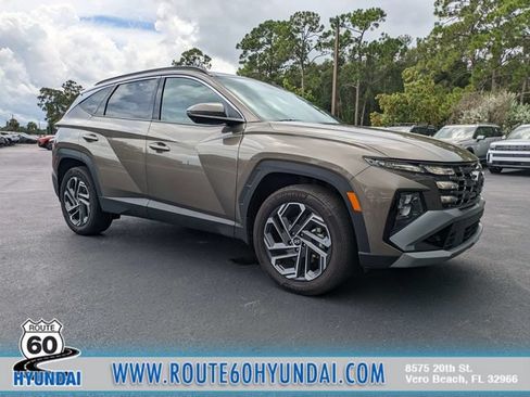 Certified 2025 Hyundai Tucson Limited AWD/4WD image 1