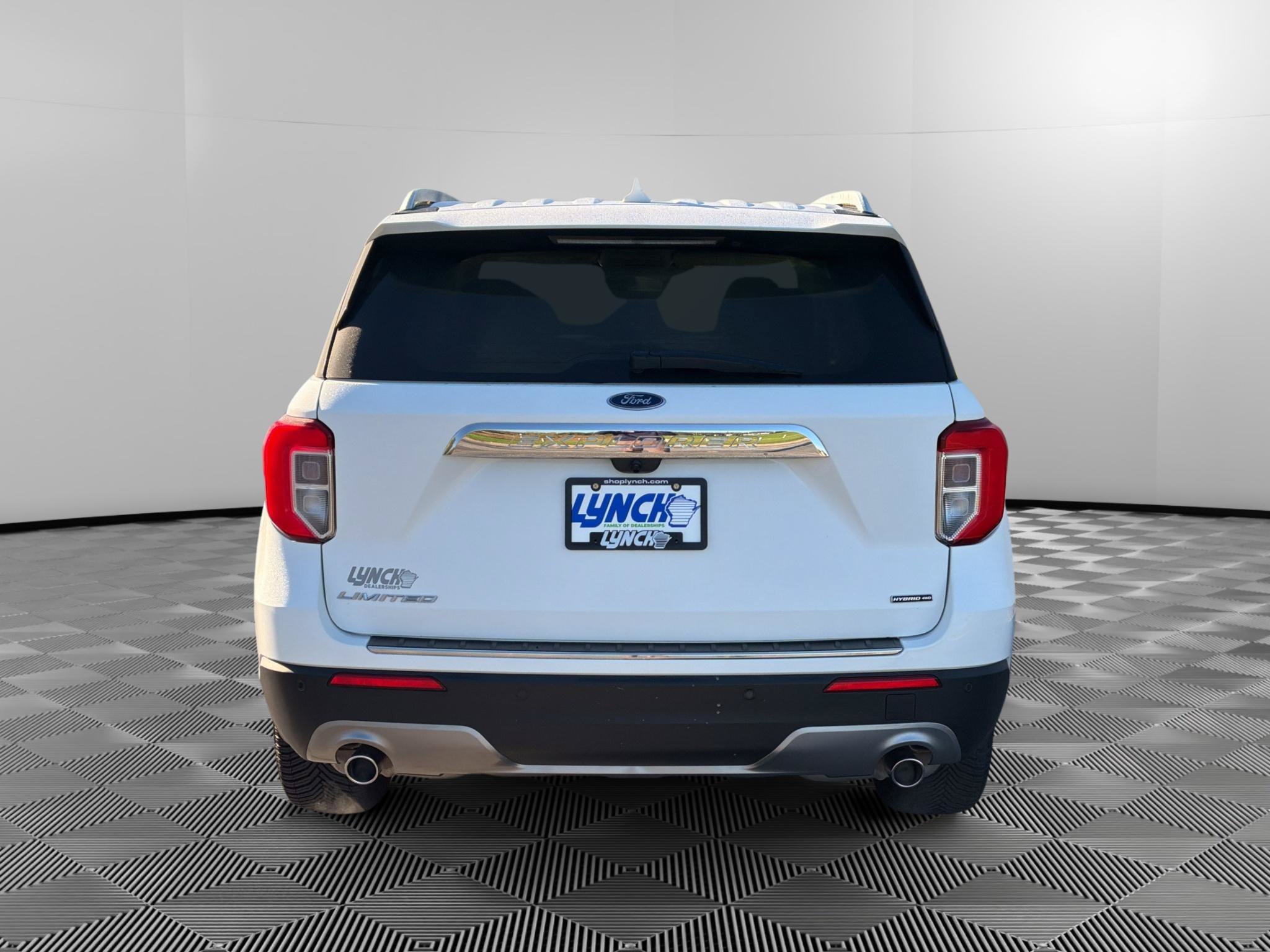 Used 2022 Ford Explorer Limited AWD/4WD image 3