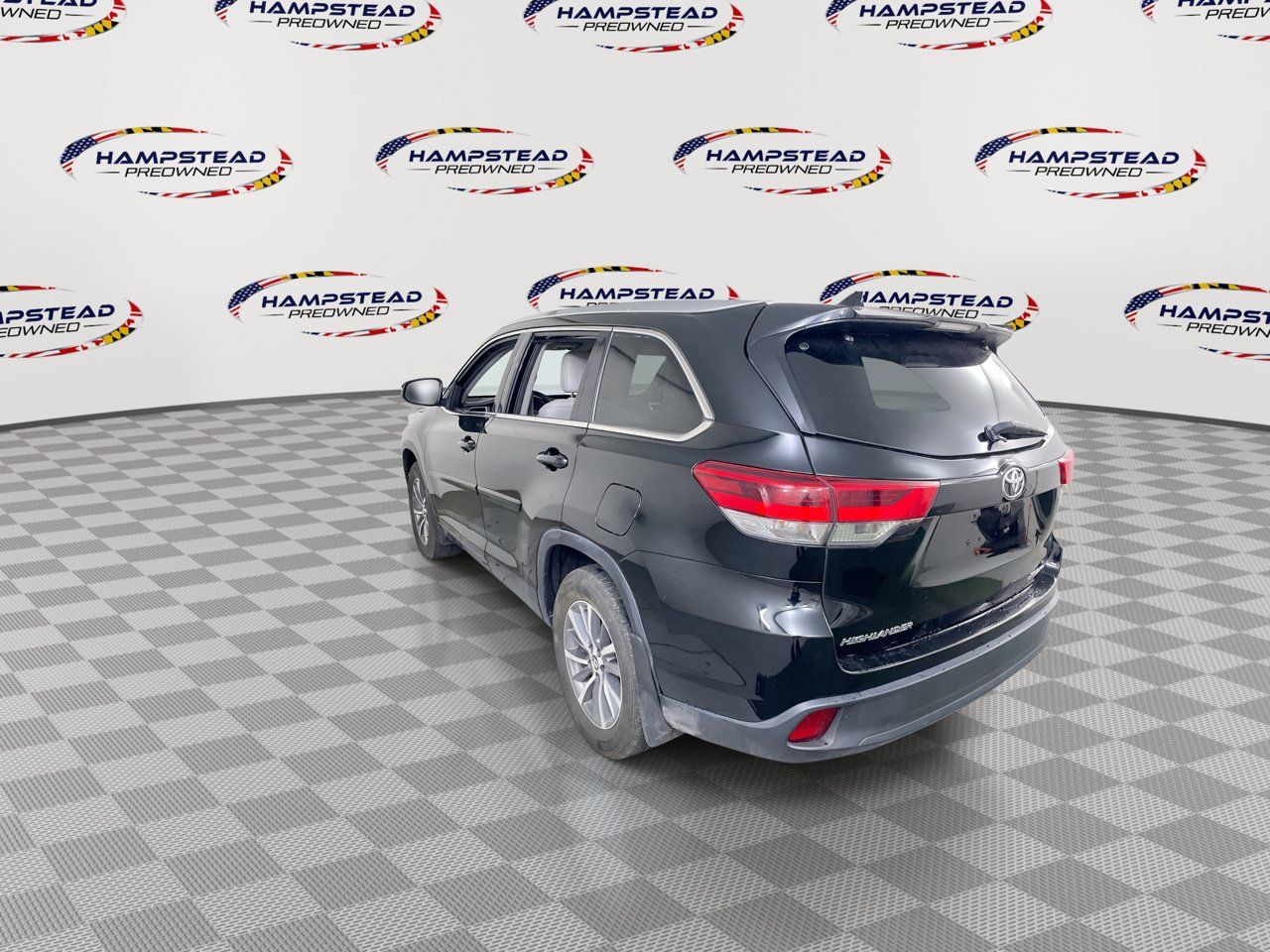 Used 2018 Toyota Highlander XLE AWD/4WD image 6