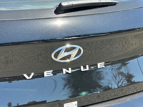 New 2025 Hyundai Venue SEL image 6