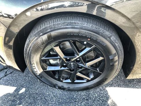 Used 2025 Kia K5 LXS image 10