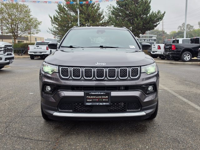 Certified 2024 Jeep Compass Limited AWD/4WD image 2