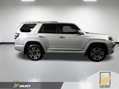 Used 2021 Toyota 4Runner Limited AWD/4WD image 5