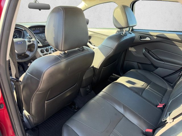 Used 2014 Ford Focus SE w/ Equipment Group 201A FWD image 11
