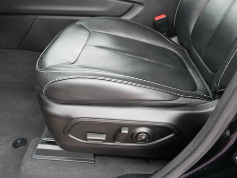 Used 2022 Jeep Grand Cherokee L Limited w/ MOPAR Finishing Package image 20